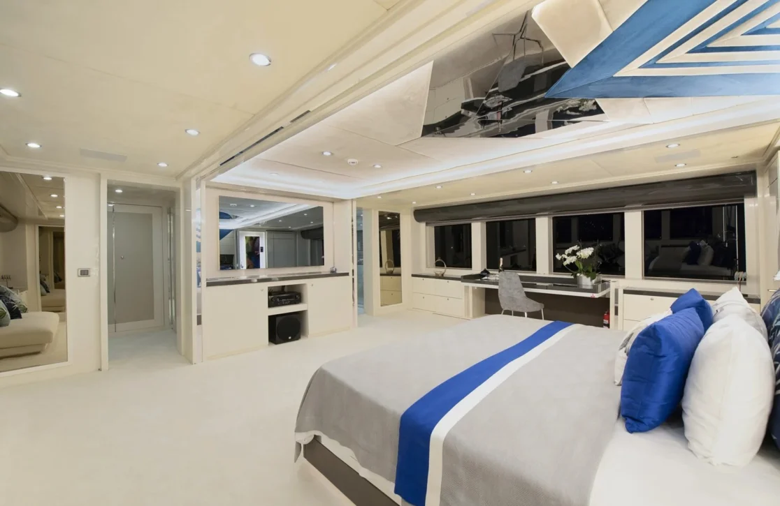 An image of Vetro yacht