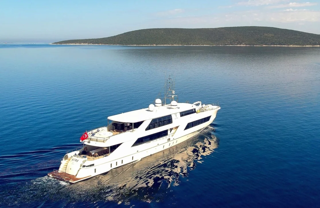 An image of Vetro yacht