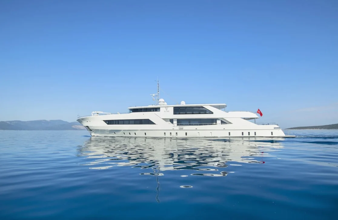 An image of Vetro yacht