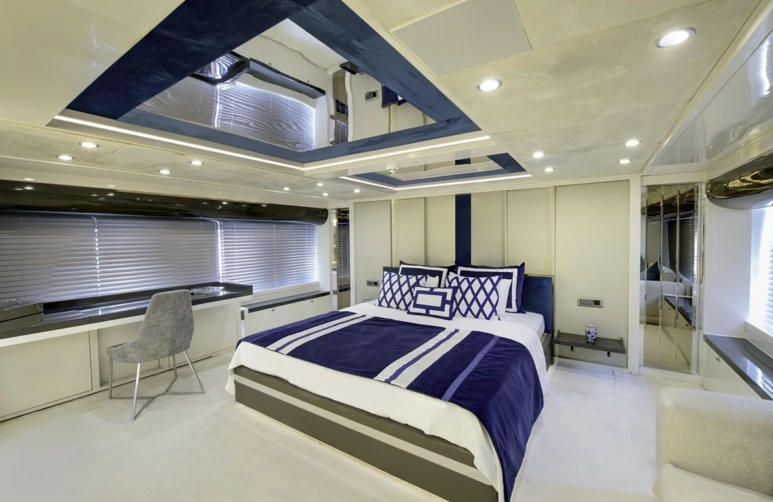An image of Vetro yacht