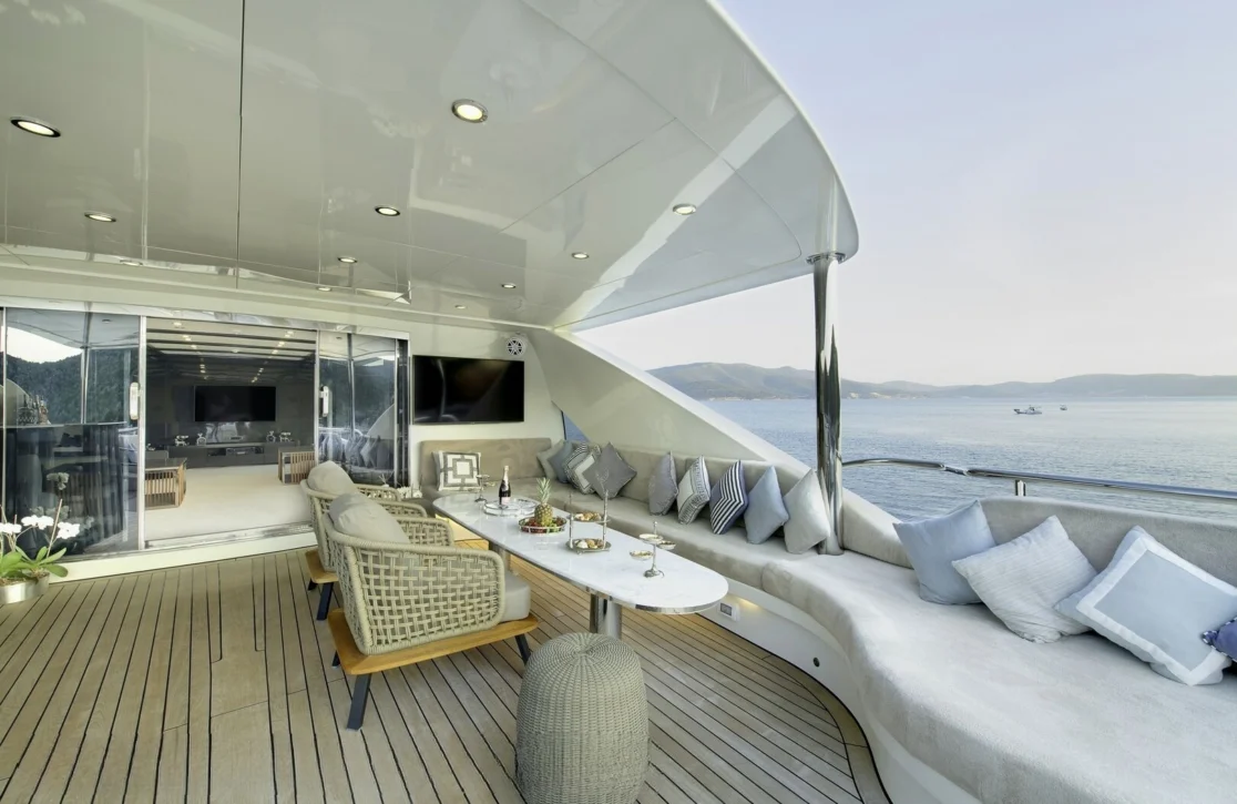 An image of Vetro yacht