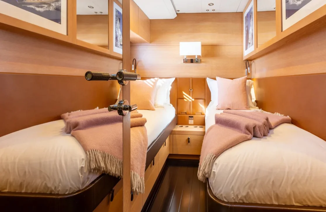 An image of Darlin yacht