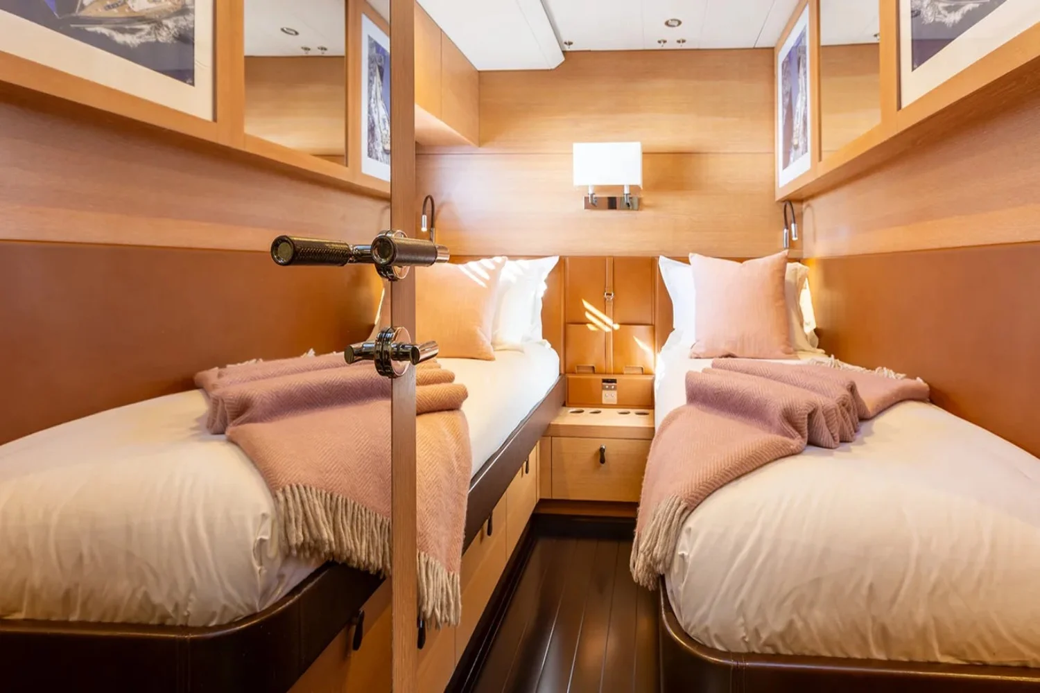 A preview of interior Bedroom cabin