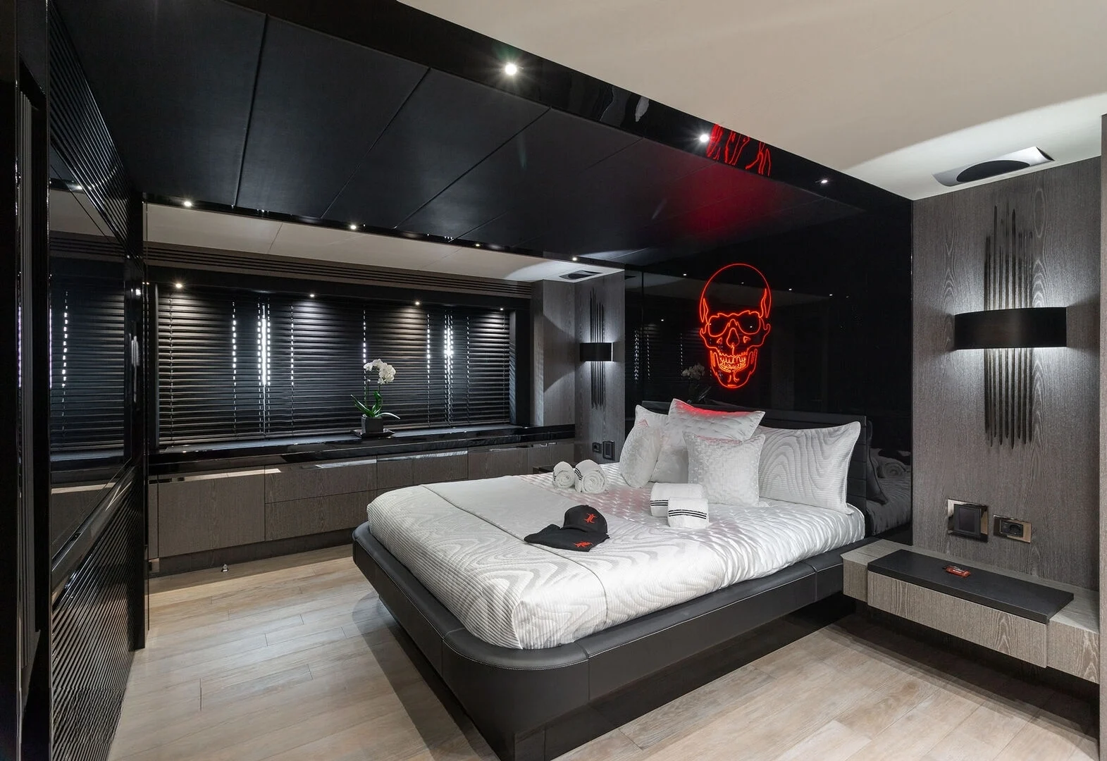 A preview of interior Bedroom cabin