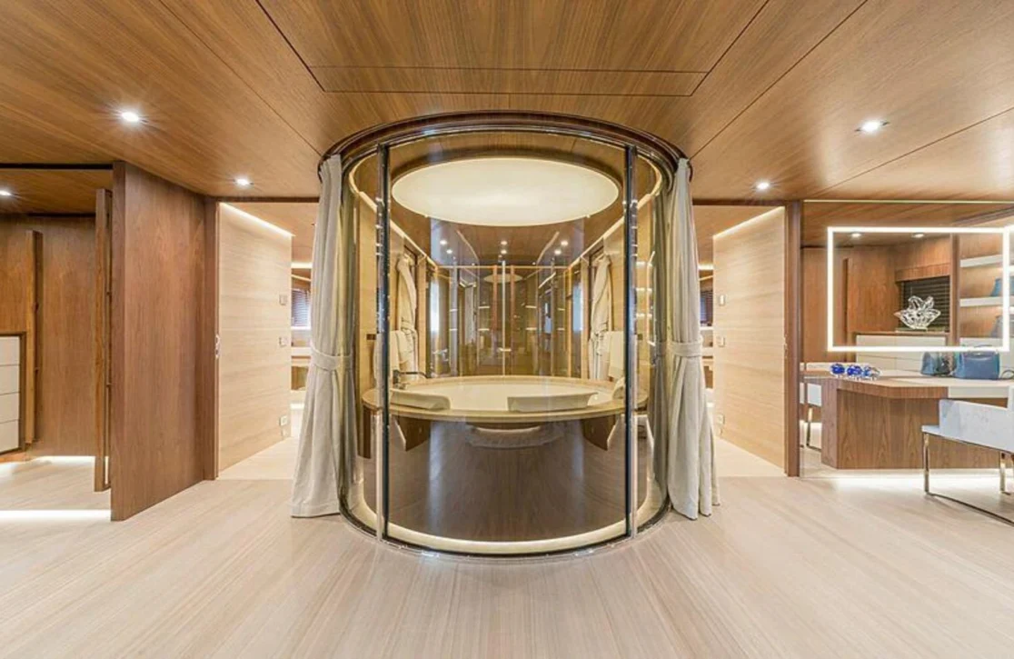 An image of Utopia IV yacht