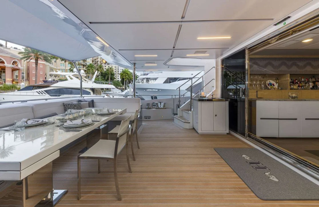 An image of H yacht
