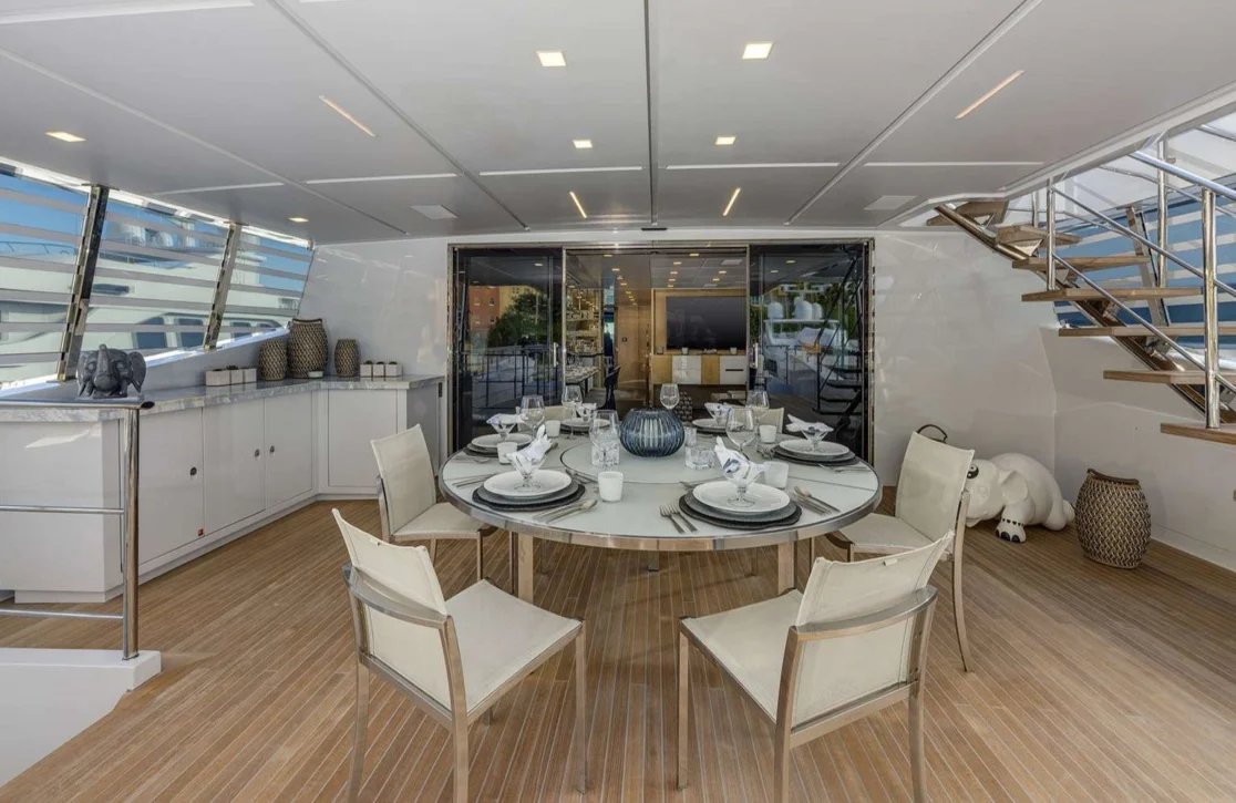 An image of H yacht