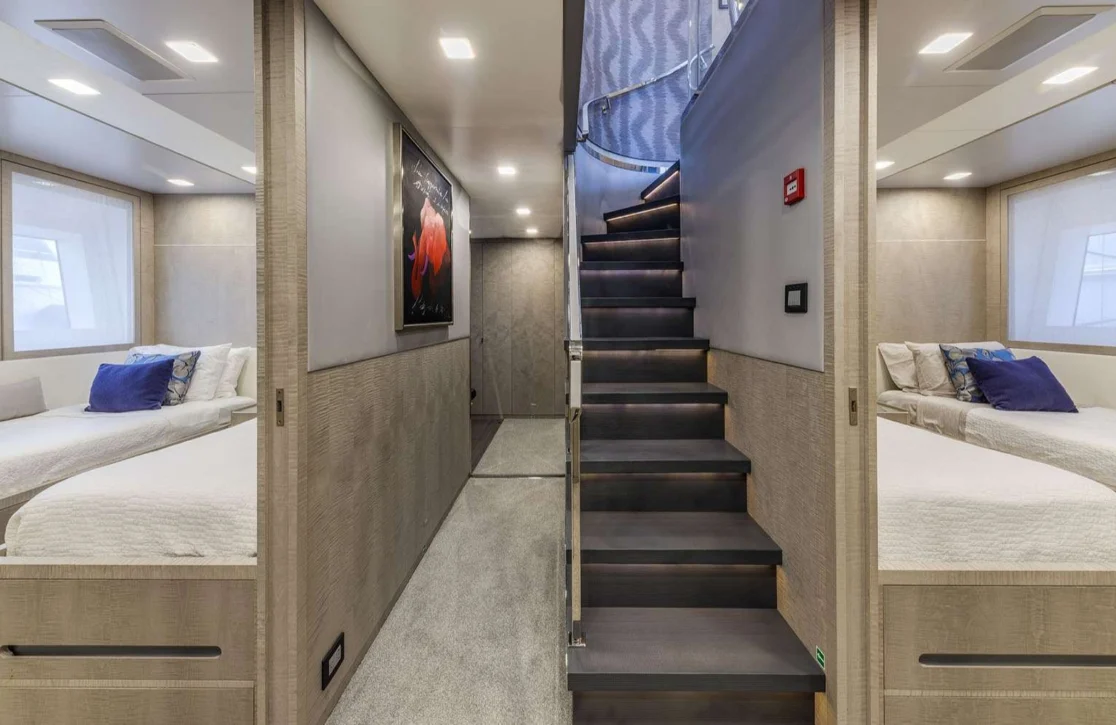 An image of H yacht