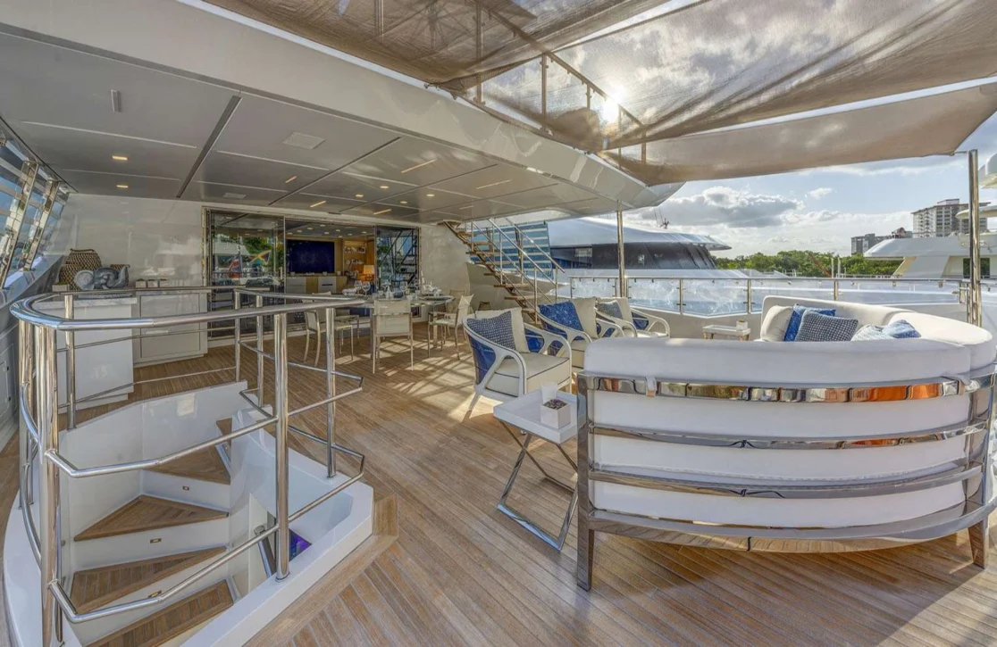 An image of H yacht