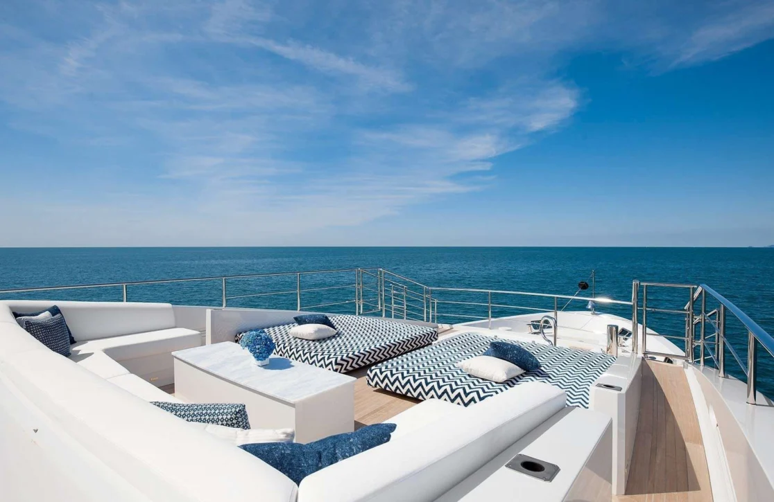 An image of H yacht