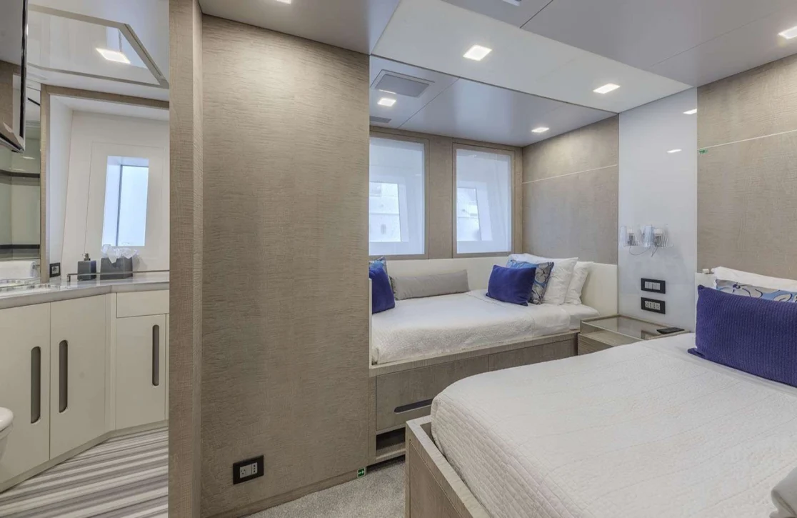 An image of H yacht