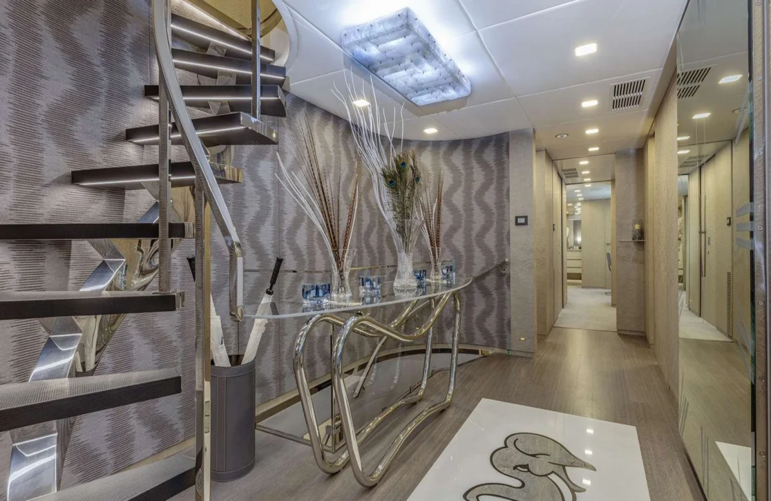 An image of H yacht