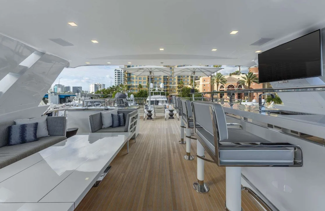 An image of H yacht