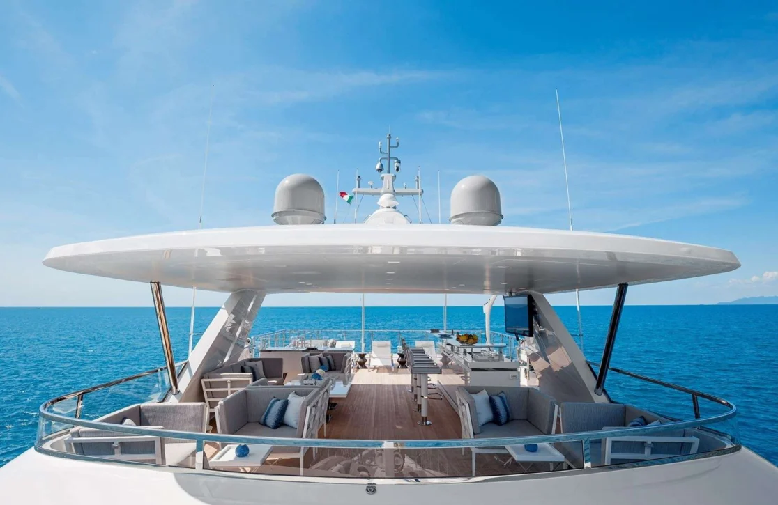 An image of H yacht