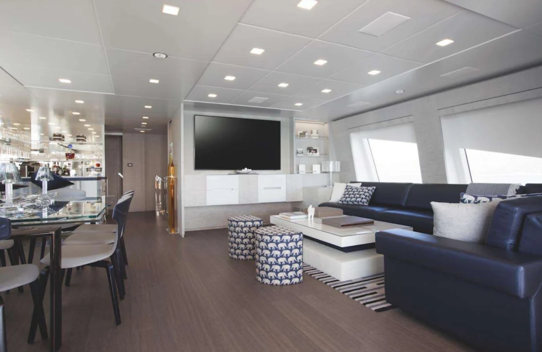 An image of H yacht