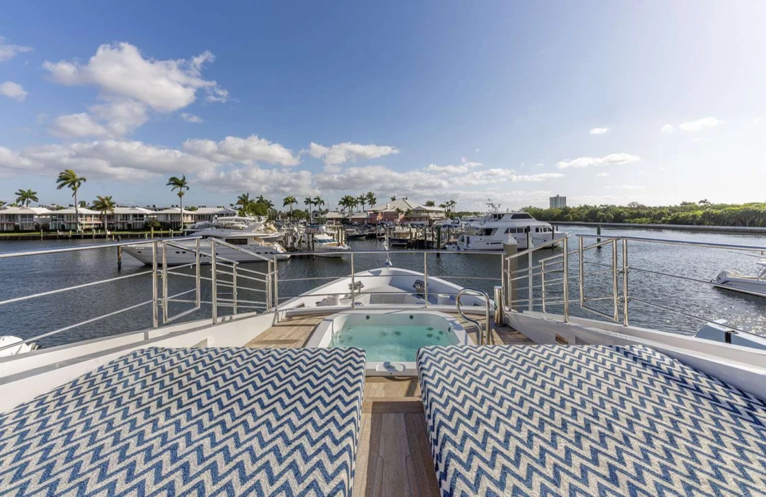 An image of H yacht