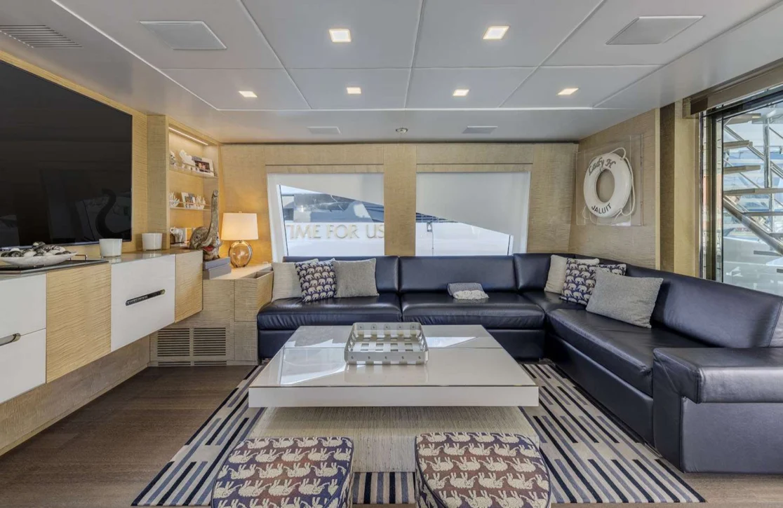 An image of H yacht