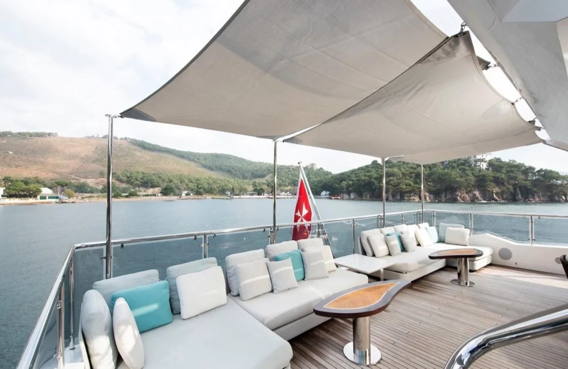 An image of Charade yacht