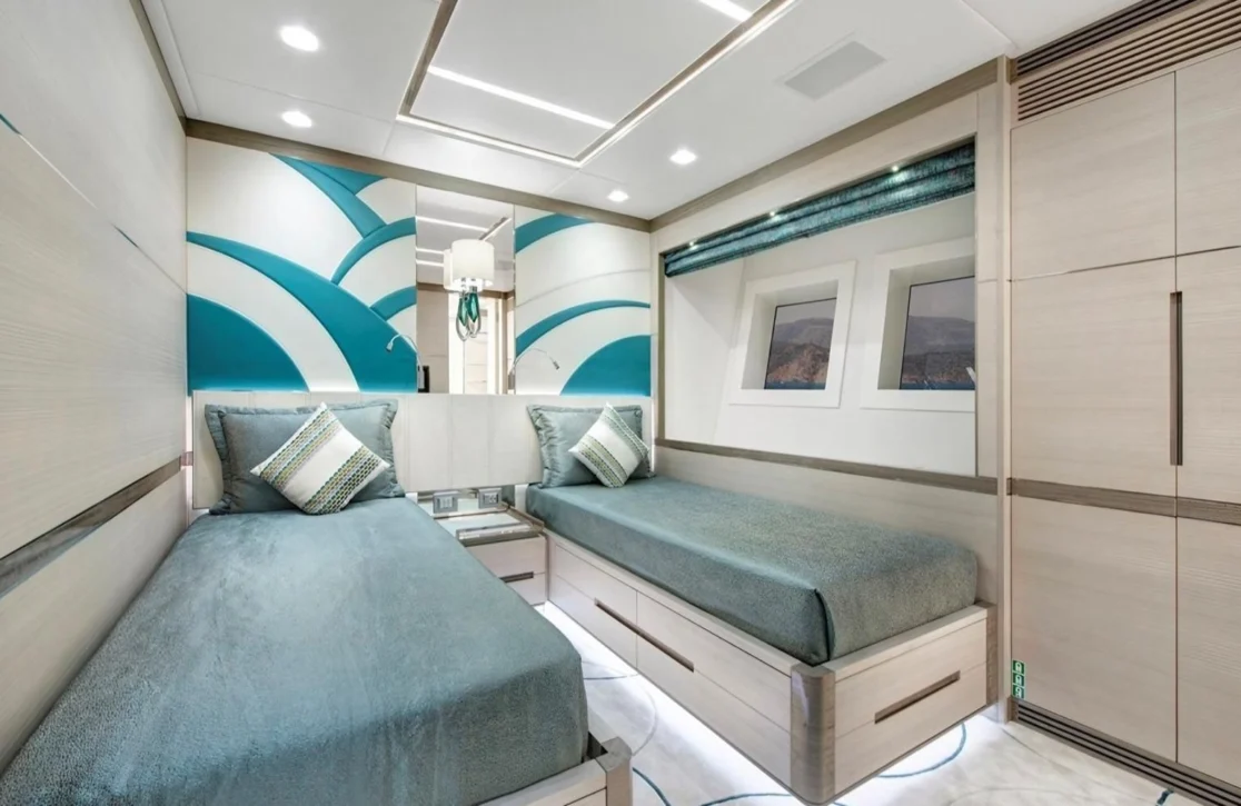 An image of Charade yacht