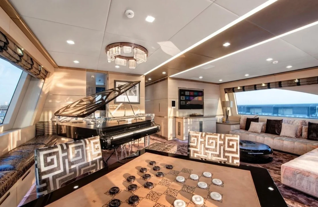 An image of Charade yacht