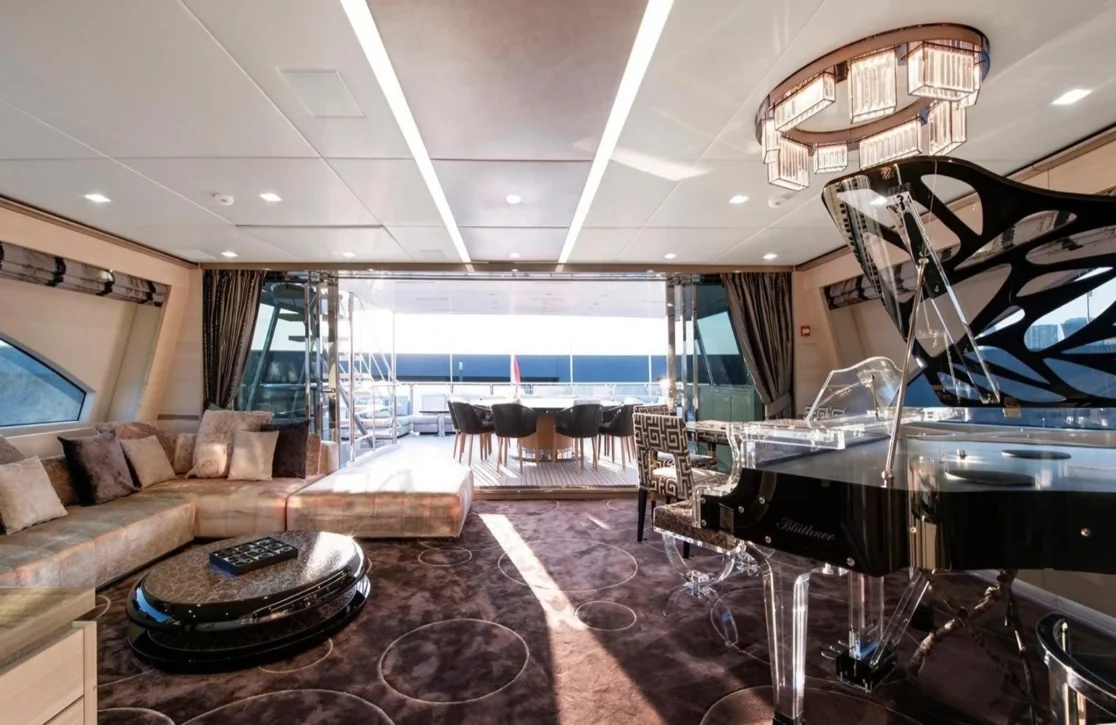 An image of Charade yacht