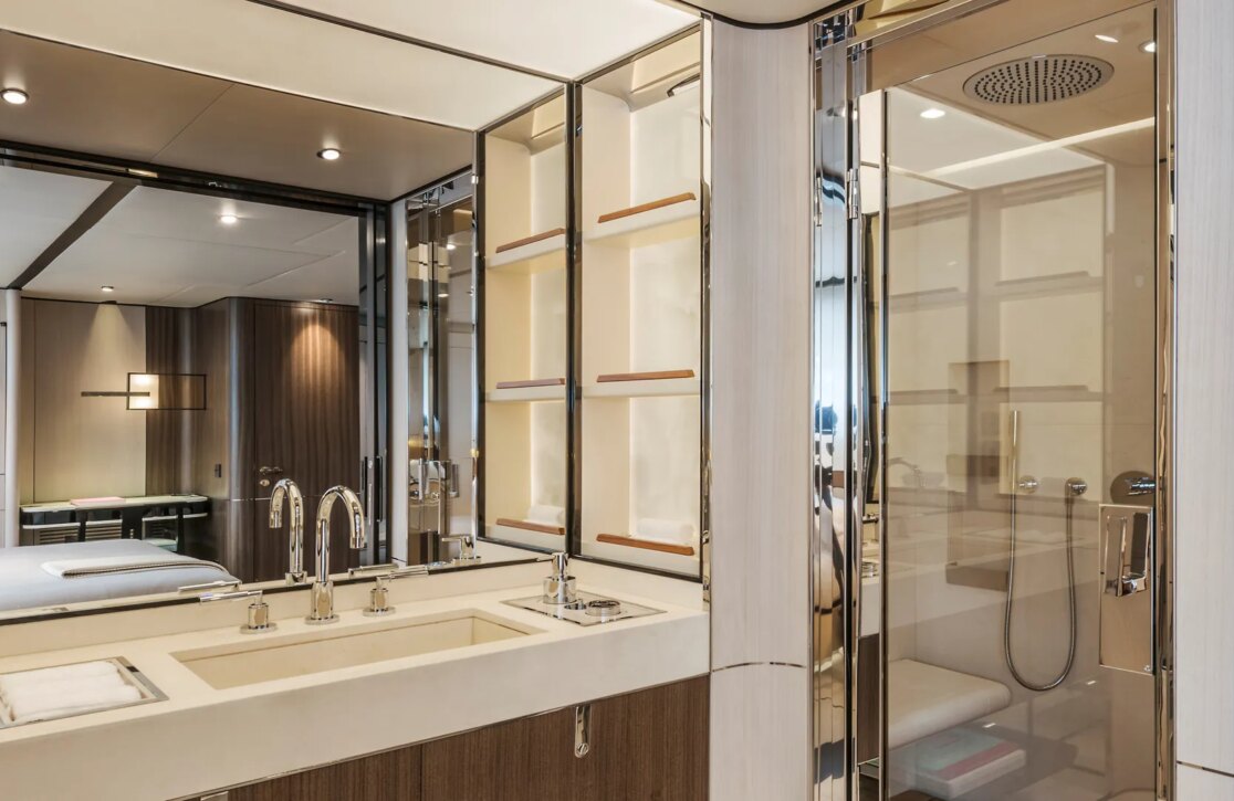 An image of Endeavour 2 yacht