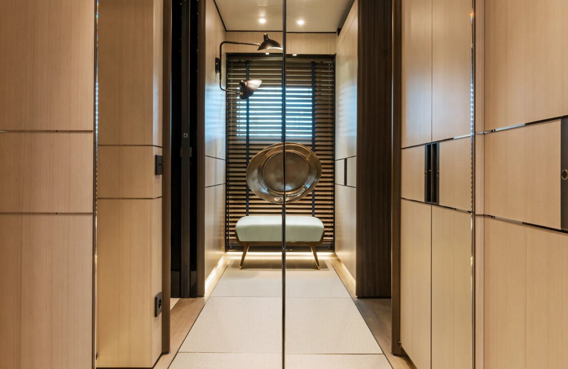 An image of Endeavour 2 yacht