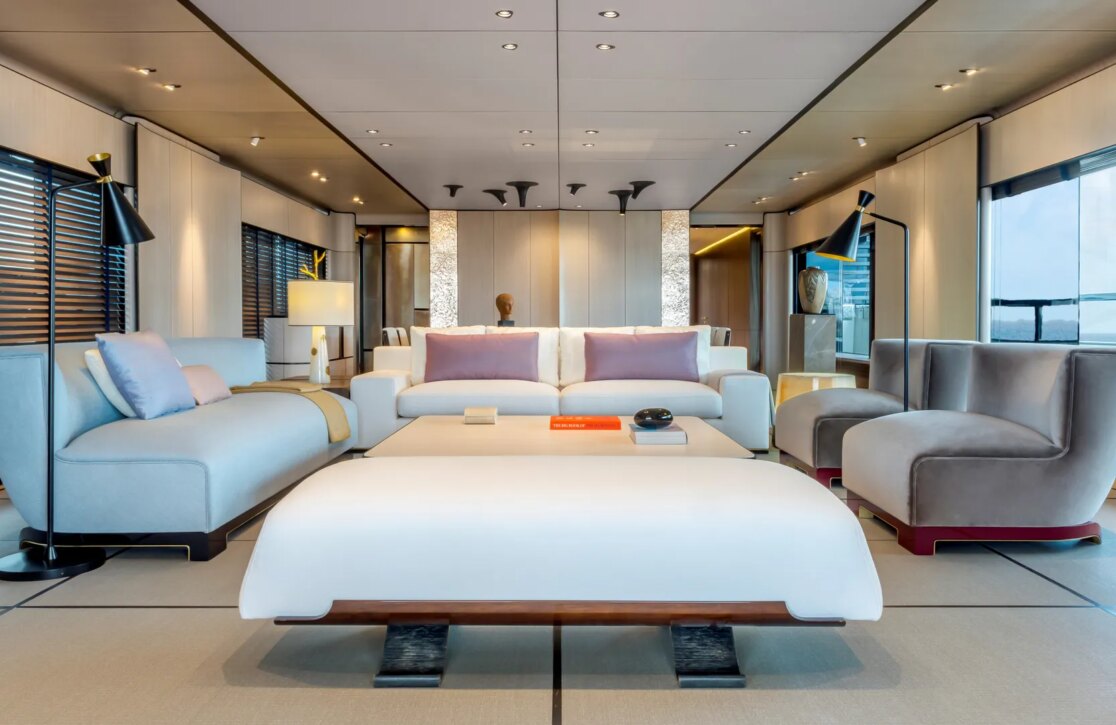 An image of Endeavour 2 yacht