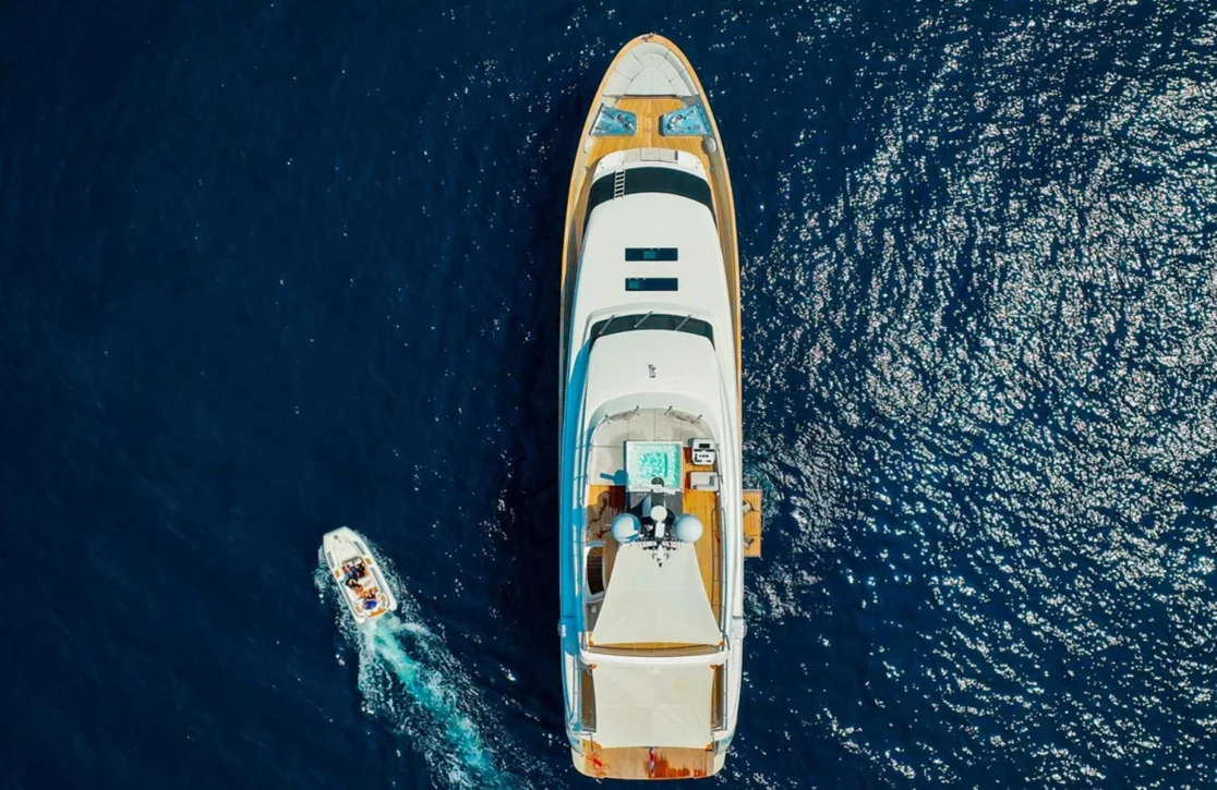 An image of Tiny Wave yacht