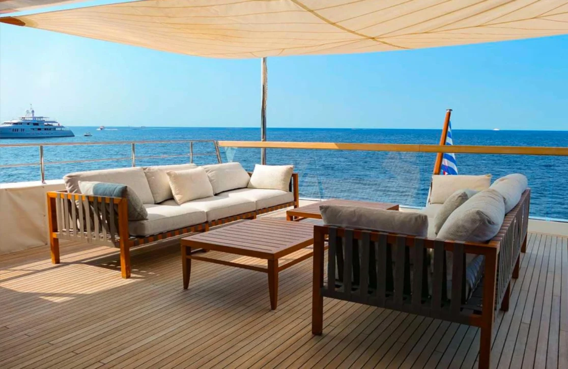 An image of Tiny Wave yacht