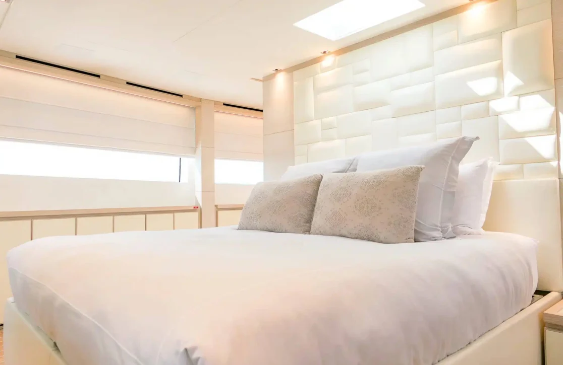 An image of Tiny Wave yacht