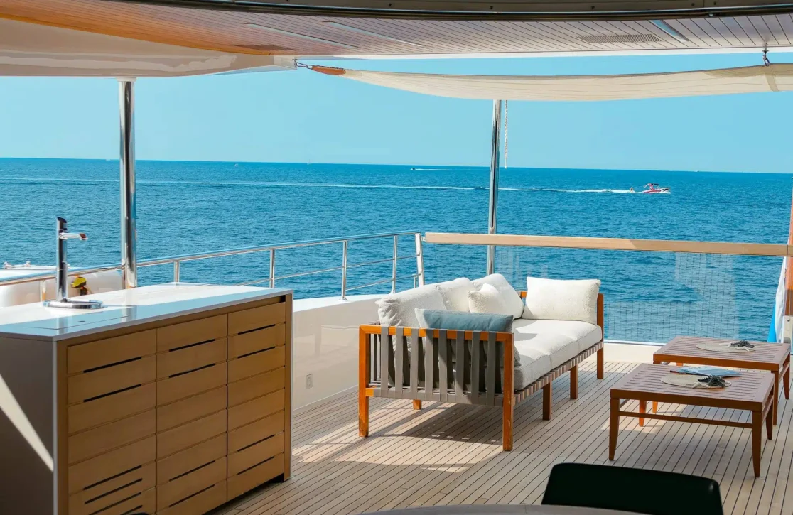 An image of Tiny Wave yacht