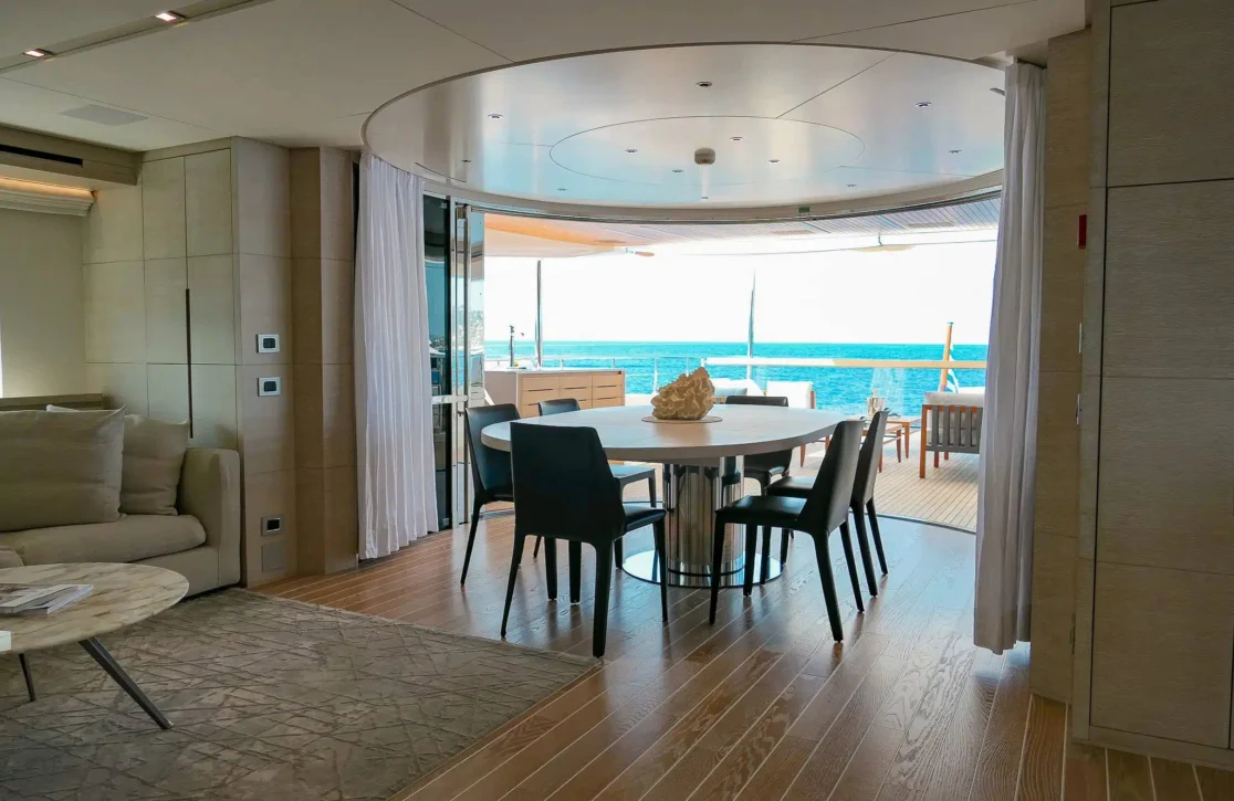 An image of Tiny Wave yacht