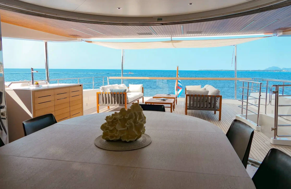 An image of Tiny Wave yacht