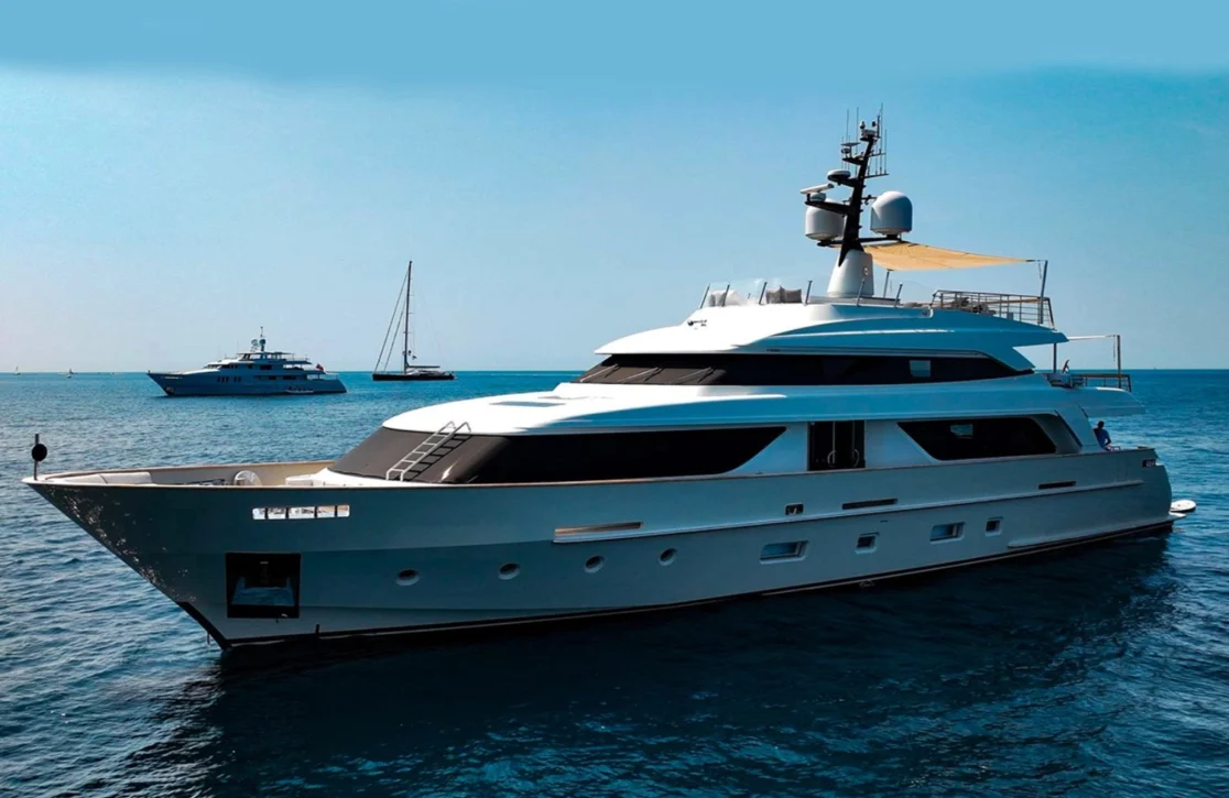 An image of Tiny Wave yacht