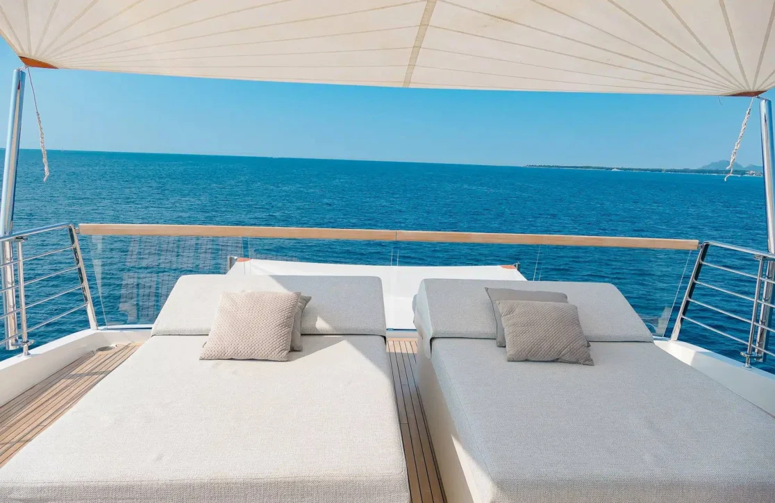 An image of Tiny Wave yacht