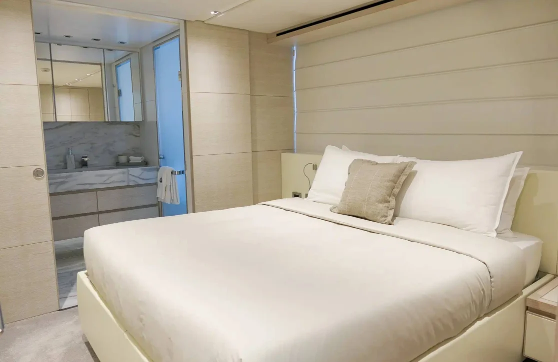 An image of Tiny Wave yacht