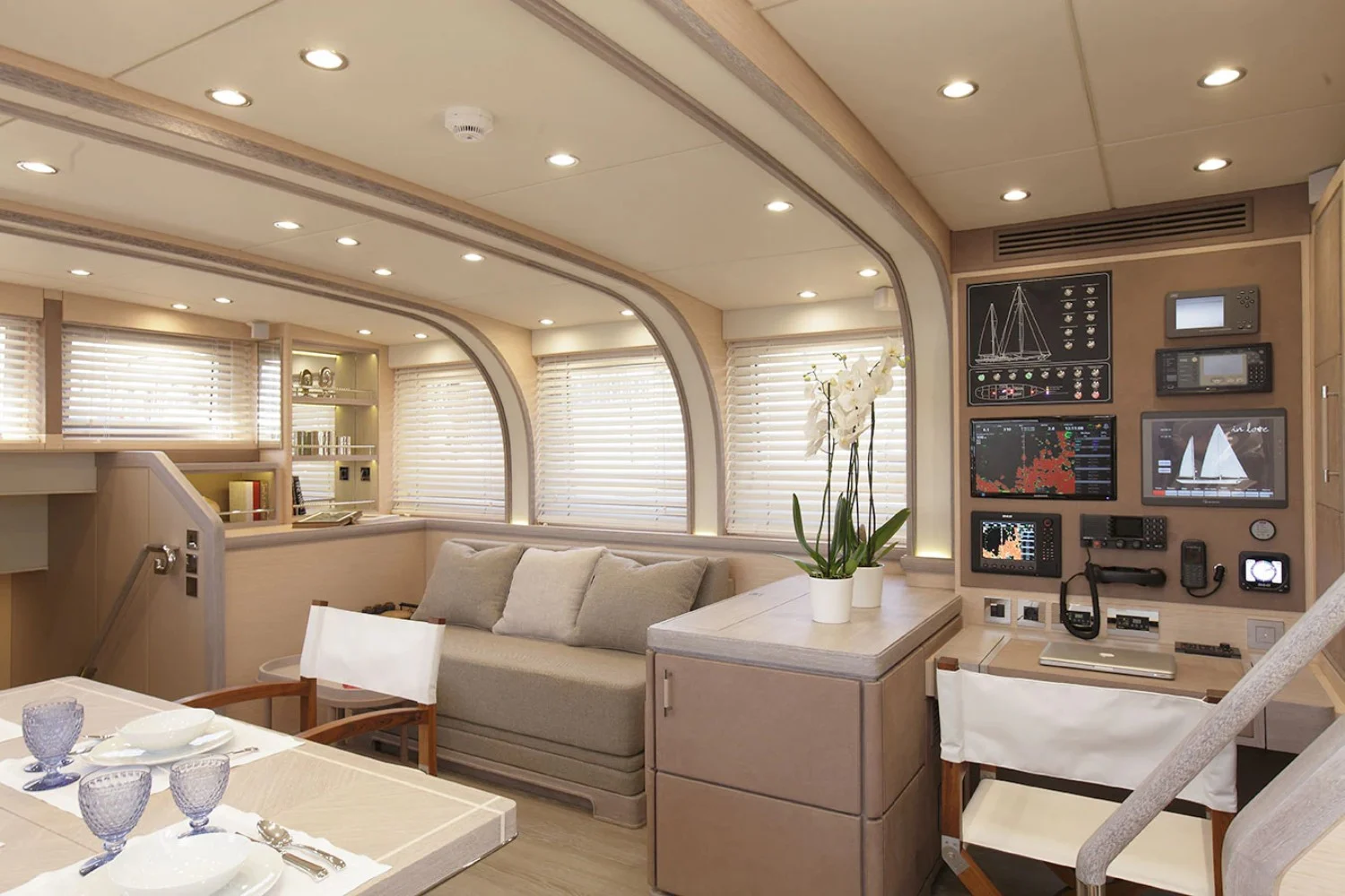 A preview of interior Bridge driving area