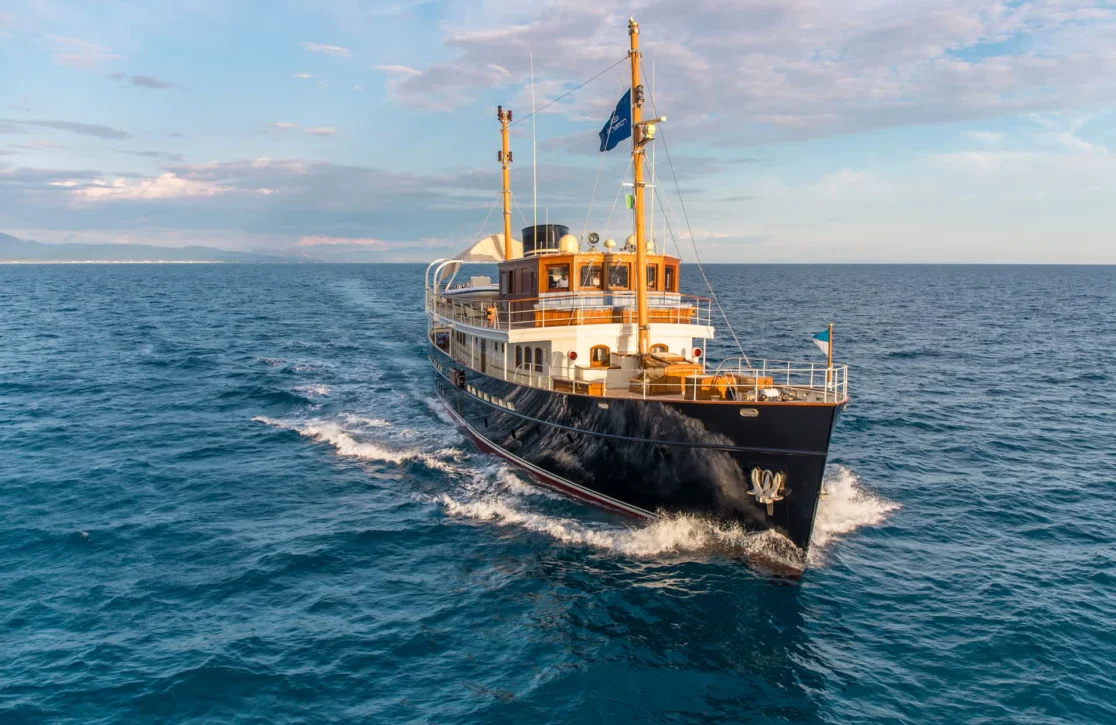 An image of Taransay yacht
