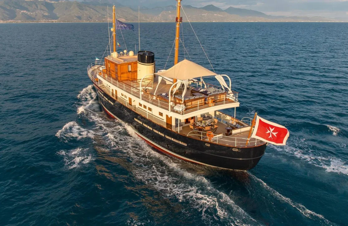An image of Taransay yacht