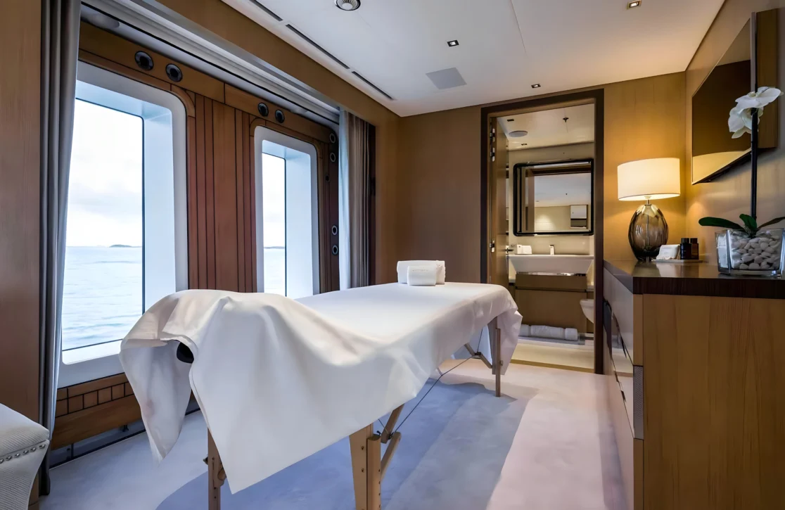 An image of Artisan yacht