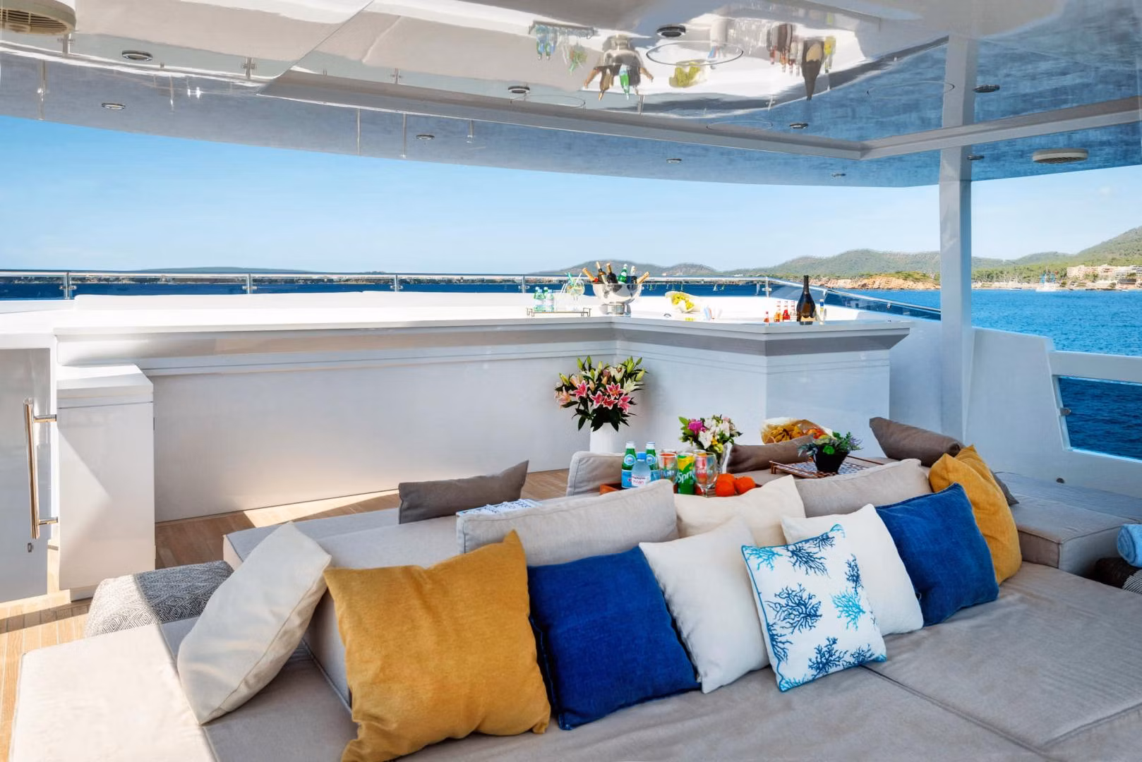 An image of Curfew II yacht
