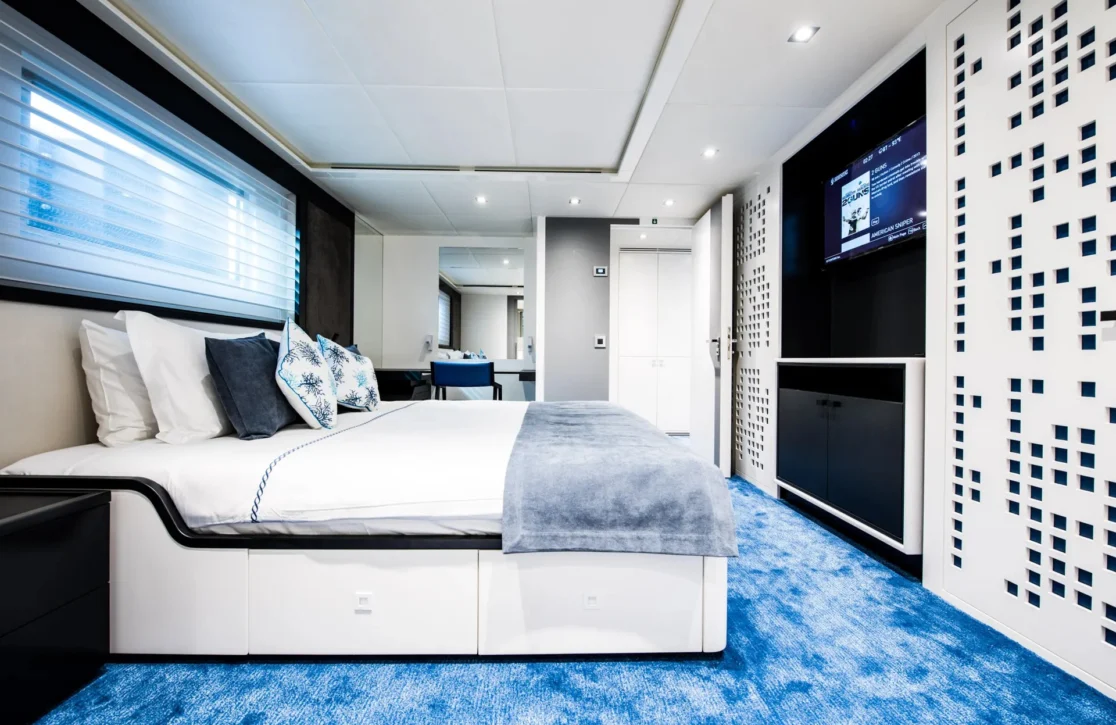 An image of Curfew II yacht