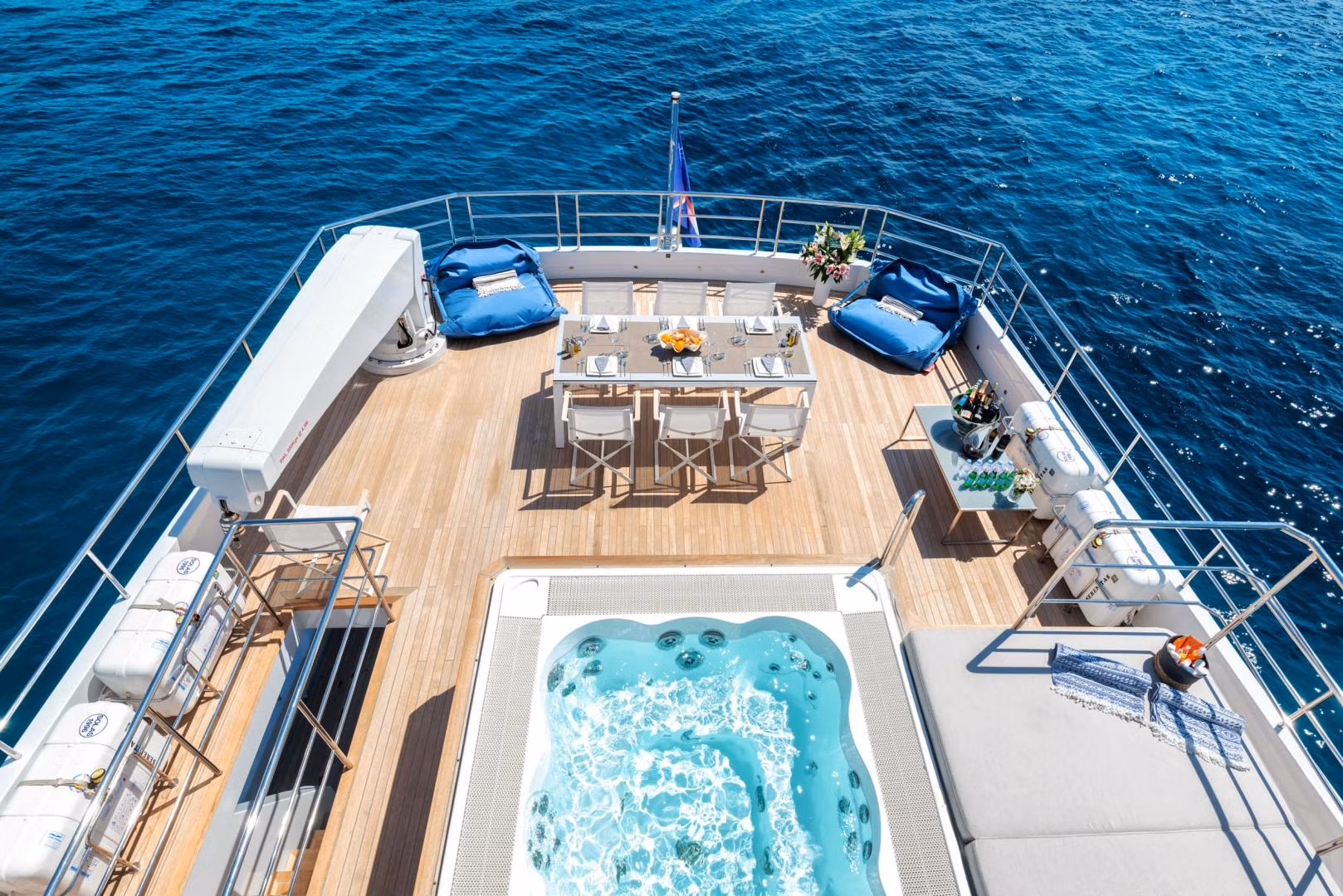 An image of Curfew II yacht
