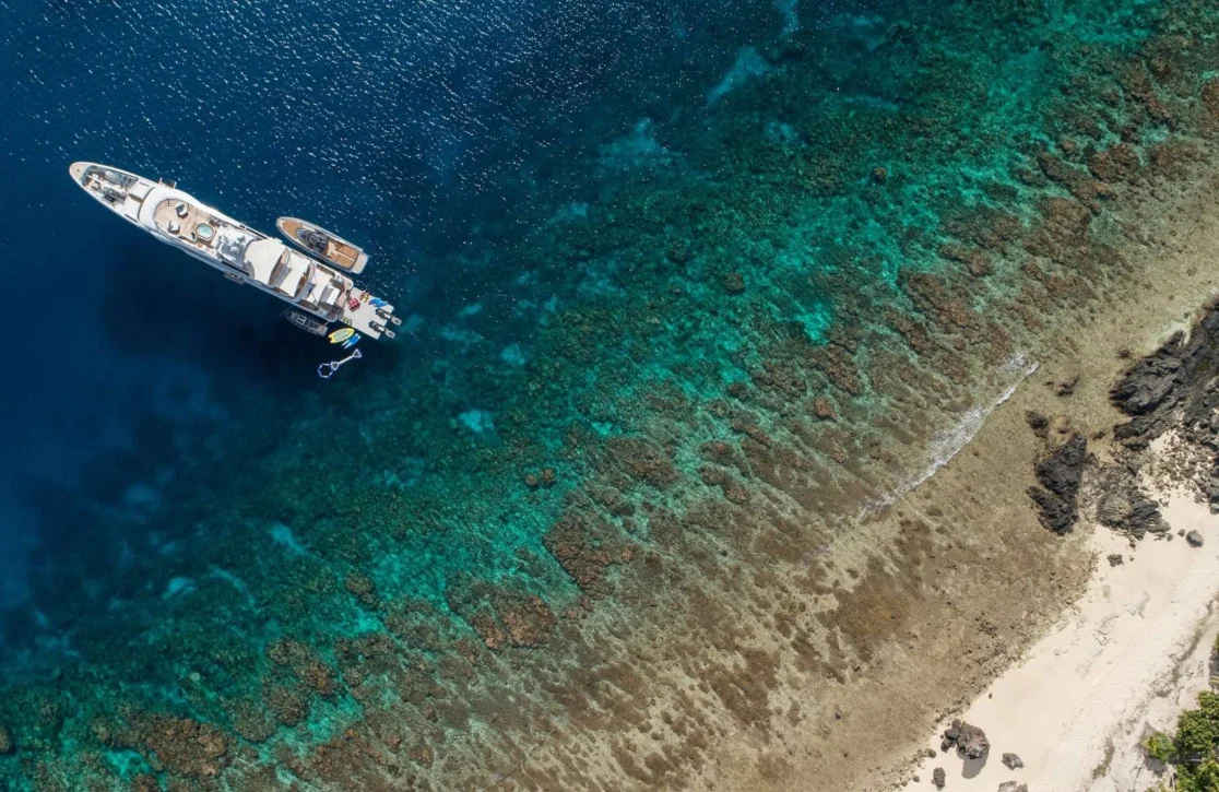 An image of Driftwood yacht