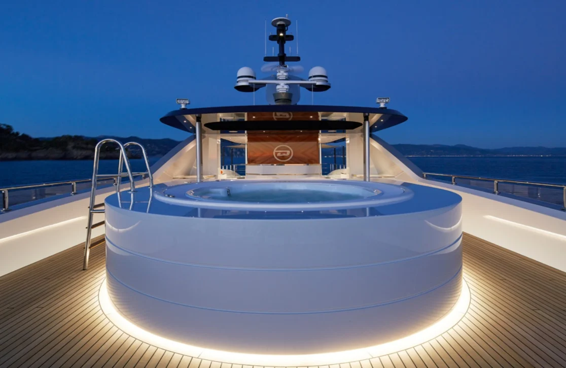 An image of Spring yacht