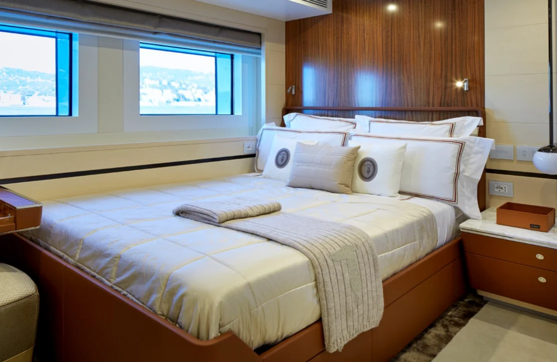 An image of Spring yacht