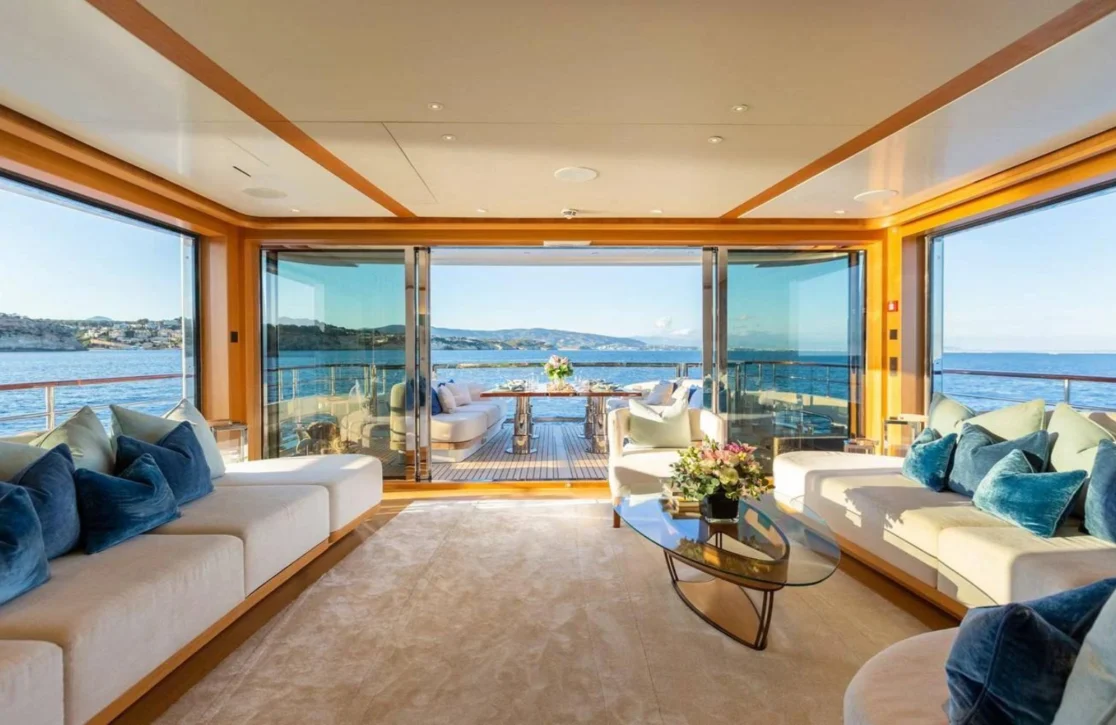 An image of Solis yacht
