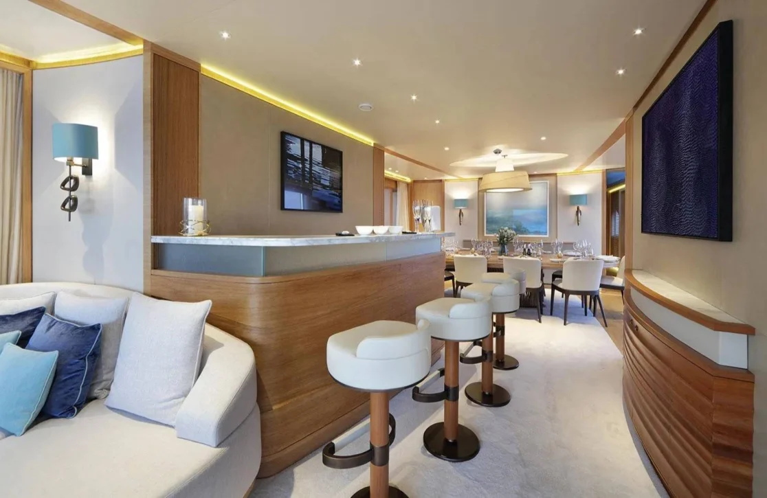 An image of Solis yacht