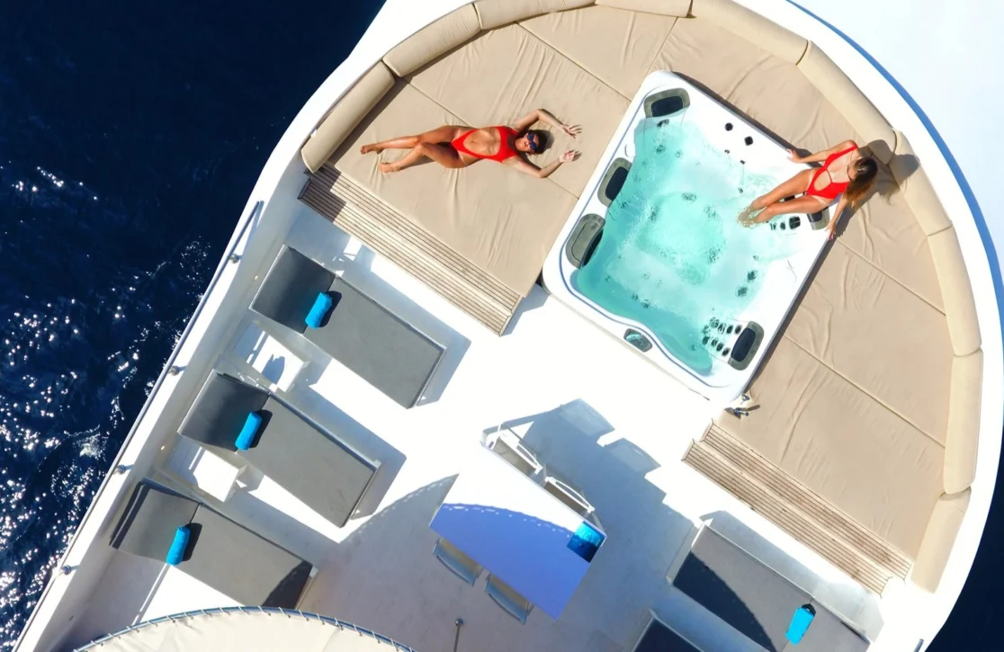 An image of Azalea yacht